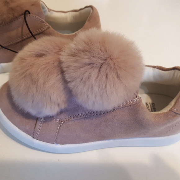 NEW Girls Pom Pom Sneakers - Picture 4 of 4